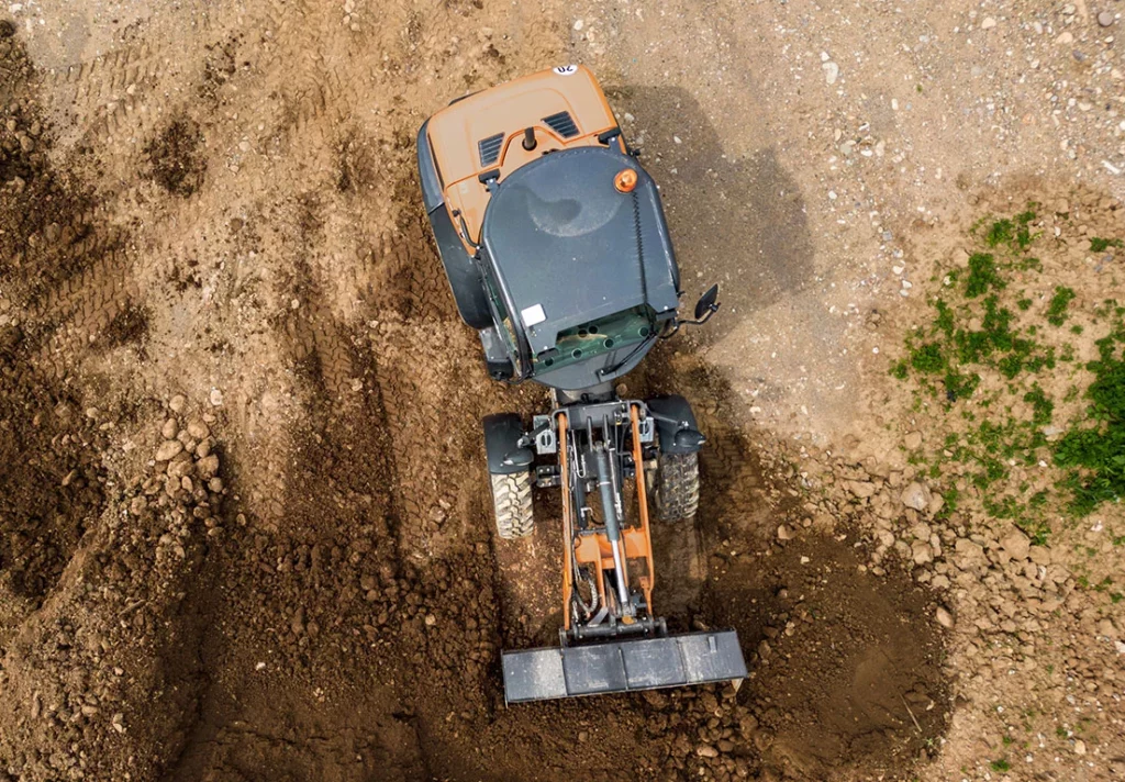 Ładowarka kompaktowa 321F 🚜 Ładowarki kompaktowe 321F 🚜 🚜 Ładowarka średnia 321F 🚜