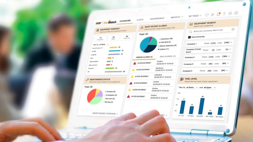 Ekran systemu CASE SiteWatch pokazujący dane telemetryczne, takie jak poziom paliwa, godziny pracy maszyn i analizy efektywności.